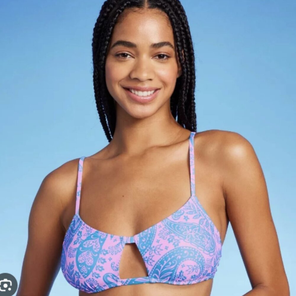 Wild Fable NWT size L pink and blue paisley bikini top